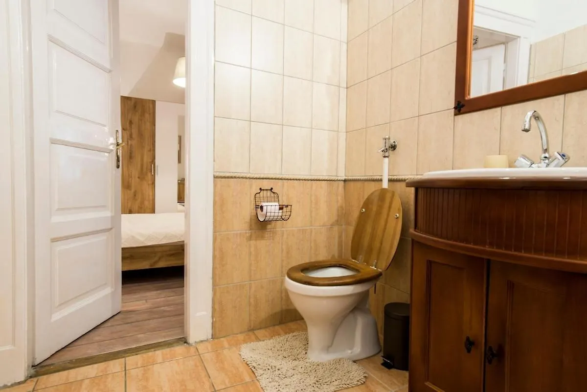 شقة Vintage Style Flat In The Heart Of Buda بودابست المجر